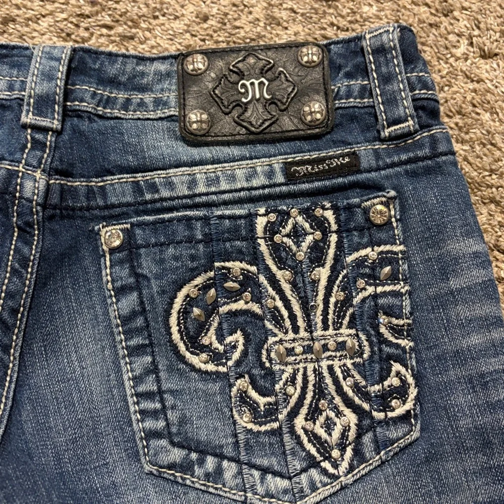 Miss Me Women’s Mid‎ Rise Medium Faded Wash Boot Cut Jeans Size 30